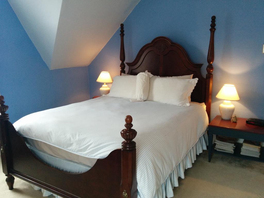 Fairmont House Bed & Breakfast Mahone Bay Habitación foto